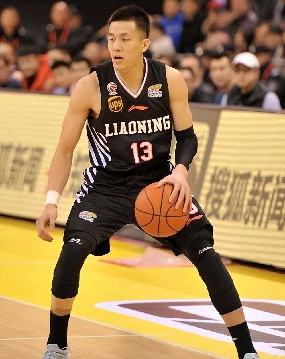 包含深圳队凭借一己之力击败对手的词条