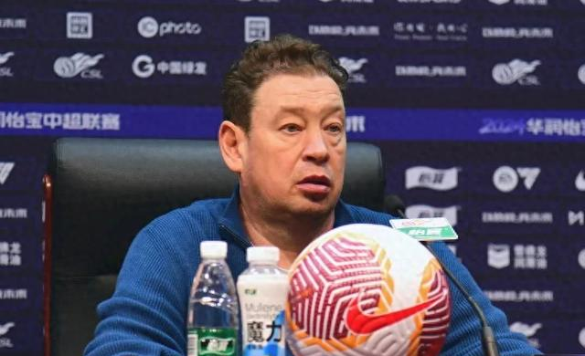 包含中超重启申花出征深圳新鹏城重伤3个月的阿马杜归来的词条