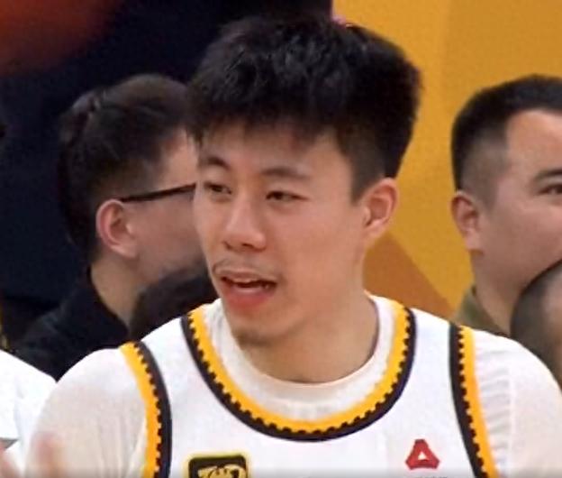 张镇麟陈旧性伤病复发离开国家队返回俱乐部康复